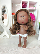Кукла шарнирная Mia темнокожая Nines d'Onil без одежды, 30 см