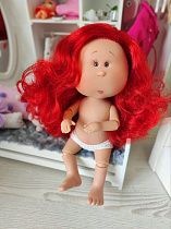 Шарнирная кукла c вишневыми волосами Mia Nines d'Onil без одежды, 30 см